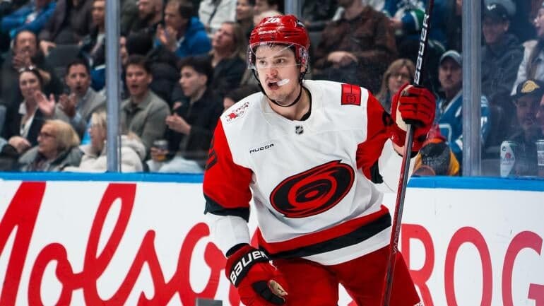sebastian-aho-carolina-hurricanes