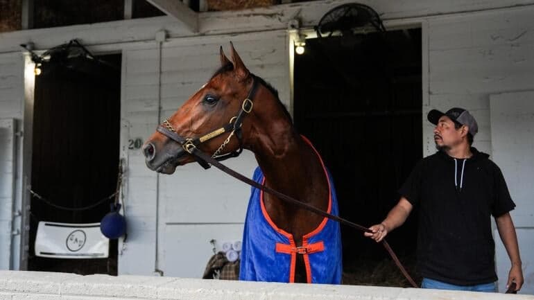 kentucky-derby-horse-racing