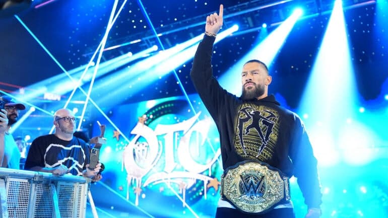 roman-reigns-jacob-fatu-wwe-backlash-monday-night-raw-cbs-sports-pro-wrestling-may-8-2026.jpg